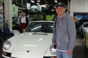 ポルシェ　大阪　911 Carrera RS試乗の様子